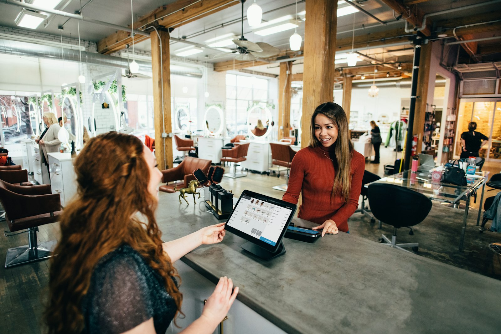 Apple Pay in Messages for Business: Conversational Commerce Explained